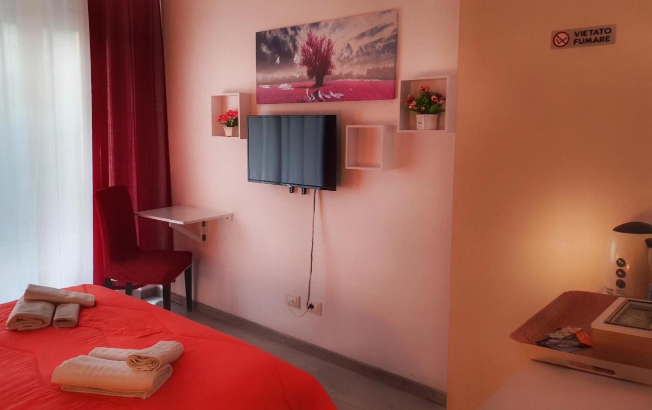 A Un Passo Dal Centro Hotel ปาแลร์โม ภายนอก รูปภาพ