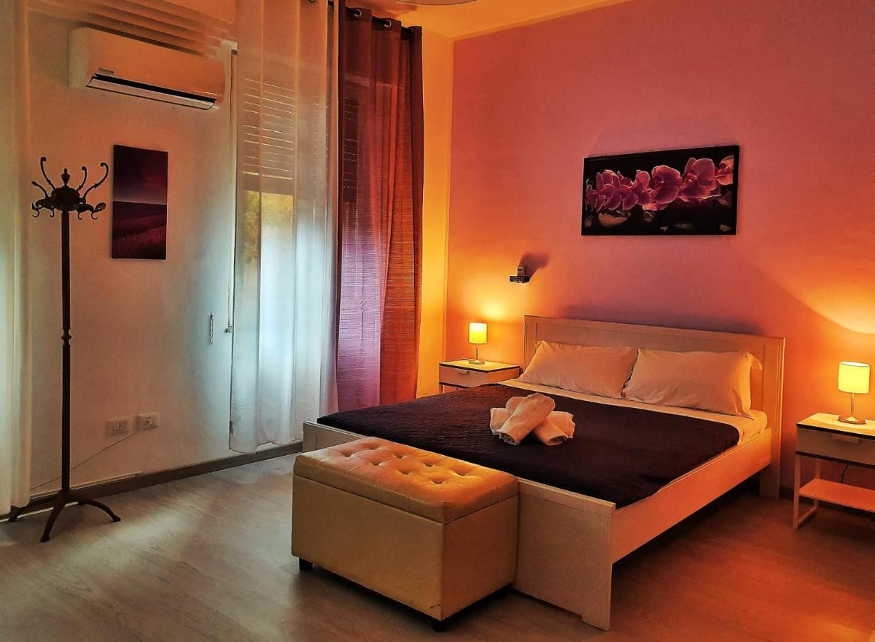 A Un Passo Dal Centro Hotel ปาแลร์โม ภายนอก รูปภาพ