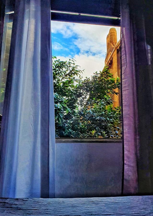 A Un Passo Dal Centro Hotel ปาแลร์โม ภายนอก รูปภาพ
